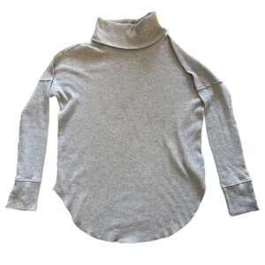 TNA Aritzia Waffle Knit Turtleneck Sweater Gray Small